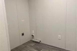 1322 Hidden Valley Dr, Robinson Twp, PA 15019 - Photo 14