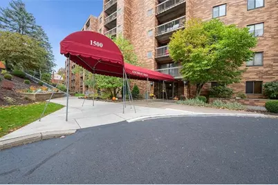 1500 Cochran Road #700, Scott Township, PA 15243 - Photo 1