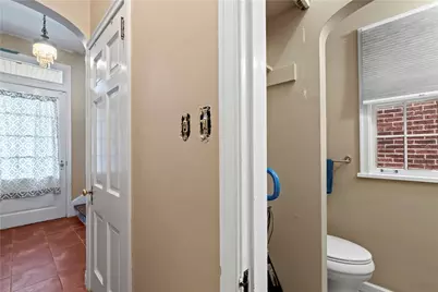 220 Oakview Ave, Pittsburgh, PA 15218 - Photo 10