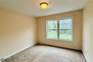 1009 W Waterford Ct, North Strabane, PA 15317 - Photo 14