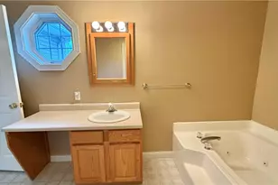 1009 W Waterford Ct, North Strabane, PA 15317 - Photo 20