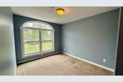 1009 W Waterford Ct, North Strabane, PA 15317 - Photo 12