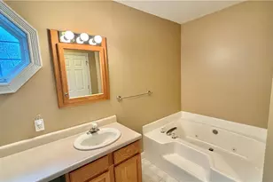 1009 W Waterford Ct, North Strabane, PA 15317 - Photo 22