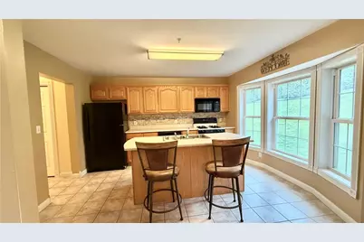 1009 W Waterford Ct, North Strabane, PA 15317 - Photo 8