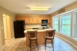 1009 W Waterford Ct, North Strabane, PA 15317 - Photo 8