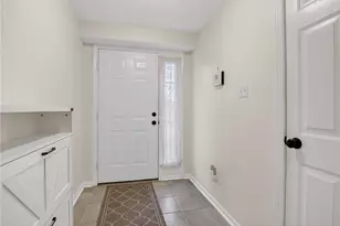 451 Cherryhill Dr, Cecil, PA 15017 - Photo 4