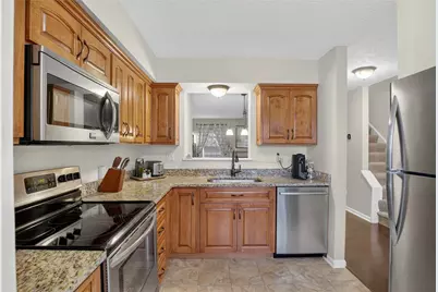 451 Cherryhill Dr, Cecil, PA 15017 - Photo 14