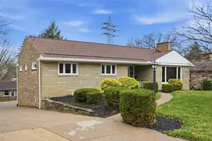 1150 Arrowood Dr, Pittsburgh, PA 15243 - Photo 2