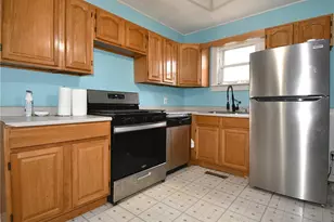 17 Dean St, Carnegie, PA 15106 - Photo 8