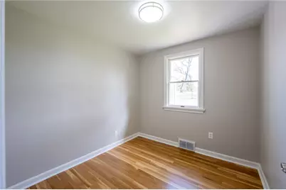 1104 Lakeview Dr, Unity Township, PA 15650 - Photo 18