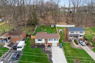 361 Holiday Park Dr, Pittsburgh, PA 15239 - Photo 28