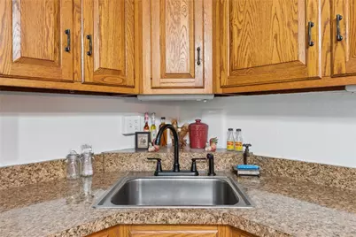 361 Holiday Park Dr, Pittsburgh, PA 15239 - Photo 12