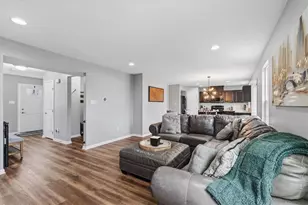 235 Long Ridge Dr, Kennedy Township, PA 15108 - Photo 8