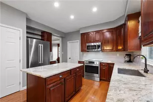 114 Parklane Dr, Cecil, PA 15317 - Photo 4