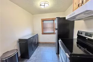 24 W Chartes St, New Castle, PA 16102 - Photo 10