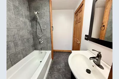 24 W Chartes St, New Castle, PA 16102 - Photo 14