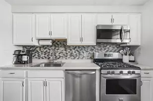 129 Scottsdale Dr, Moon/Crescent Twp, PA 15108 - Photo 10