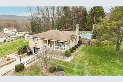 616 Barbara St, Saint Clair Township, PA 15954 - Photo 2