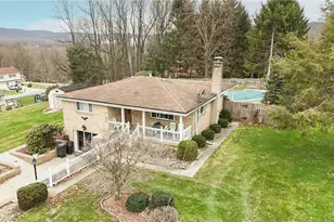 616 Barbara St, Saint Clair Township, PA 15954 - Photo 2