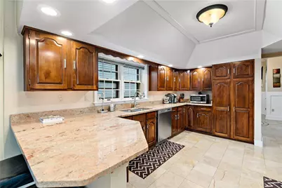 422 Bailey Ave, Pittsburgh, PA 15211 - Photo 12