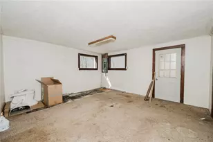 348 Hollow Rd, Washington Township, PA 16218 - Photo 14