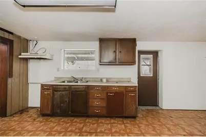 348 Hollow Rd, Washington Township, PA 16218 - Photo 12