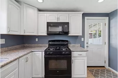 6417 Helen St., South Park, PA 15129 - Photo 10