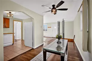 813 Alberta Dr, West Mifflin, PA 15122 - Photo 10