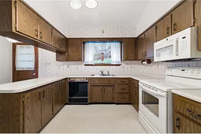 261 Hazelwood Dr, North Franklin Township, PA 15301 - Photo 14