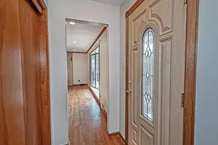 1460 Mohican Dr, Pittsburgh, PA 15228 - Photo 2