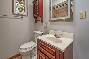 1460 Mohican Dr, Pittsburgh, PA 15228 - Photo 16