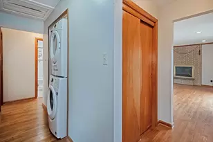 1460 Mohican Dr, Pittsburgh, PA 15228 - Photo 8