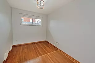 1460 Mohican Dr, Pittsburgh, PA 15228 - Photo 18