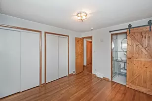 1460 Mohican Dr, Pittsburgh, PA 15228 - Photo 12