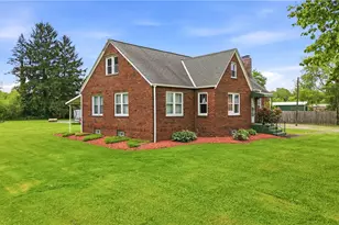 7376 Sharon-Mercer Rd, Lackawannock Township, PA 16137 - Photo 4