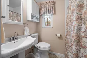 1009 Fairview Dr, Bethel Park, PA 15102 - Photo 12