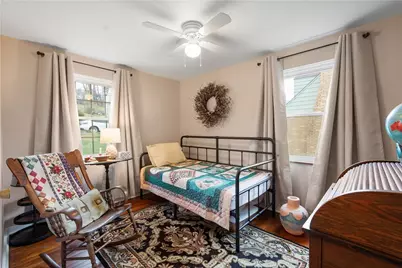 1009 Fairview Dr, Bethel Park, PA 15102 - Photo 16