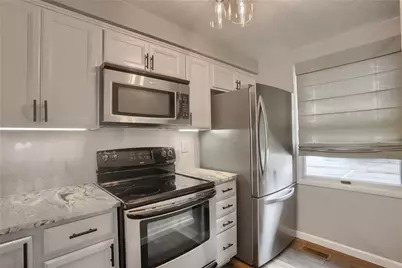 7812 Lafayette Square, Hopewell Township, PA 15001 - Photo 8