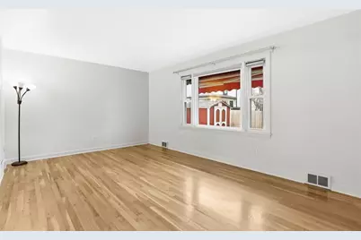 513 Lombard St, Irwin, PA 15642 - Photo 8