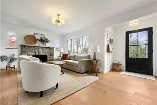 105 Weller Dr, Pittsburgh, PA 15090 - Photo 2