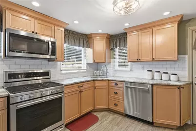 4757 Gardenville Rd, Pittsburgh, PA 15236 - Photo 14