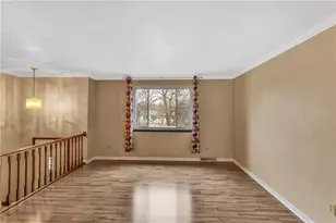 537 Green Haven Ct, Pittsburgh, PA 15239 - Photo 4