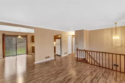 537 Green Haven Ct, Pittsburgh, PA 15239 - Photo 6