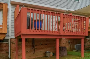 140 Rossmor Ct, Ross Twp, PA 15229 - Photo 12