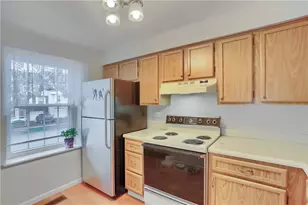 140 Rossmor Ct, Ross Twp, PA 15229 - Photo 2