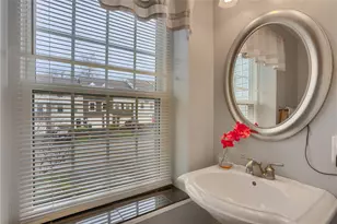 140 Rossmor Ct, Ross Twp, PA 15229 - Photo 14