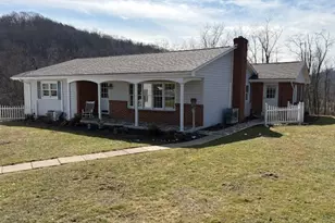 114 Wood Ln, Kiskiminetas Township, PA 15618 - Photo 1