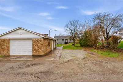 134 N 11th St, Connellsville, PA 15425 - Photo 28