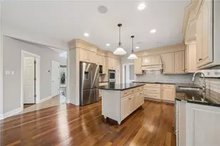 805 Saddleback Ct, Hempfield Township, PA 15601 - Photo 12