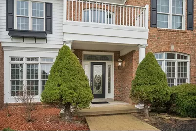 805 Saddleback Ct, Hempfield Township, PA 15601 - Photo 2